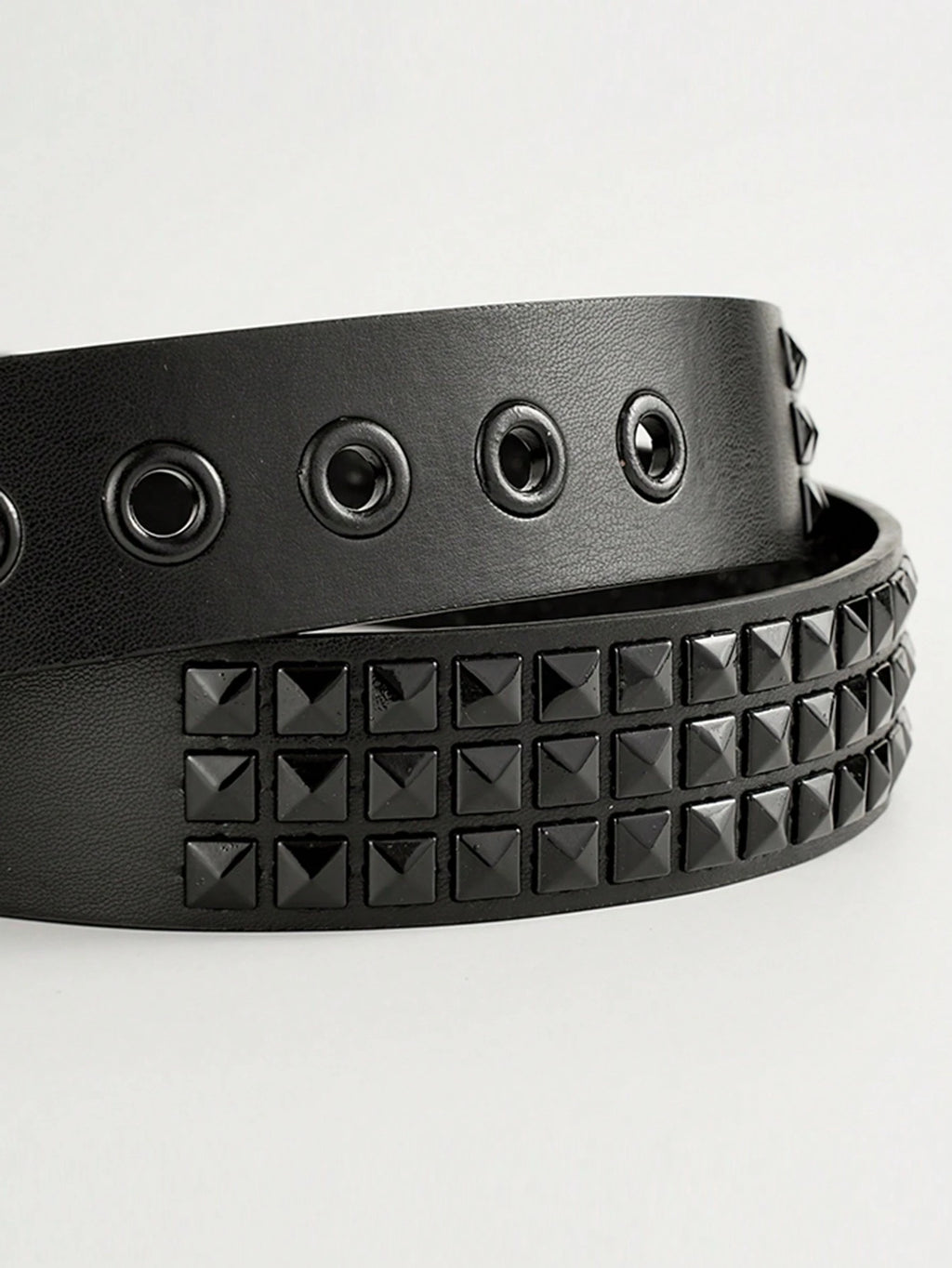 Pyramid Studded Belt Black