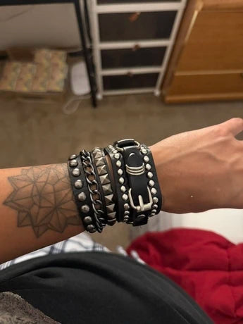 2pcs Punk Cuff Bracelet Retro Rock Wristband