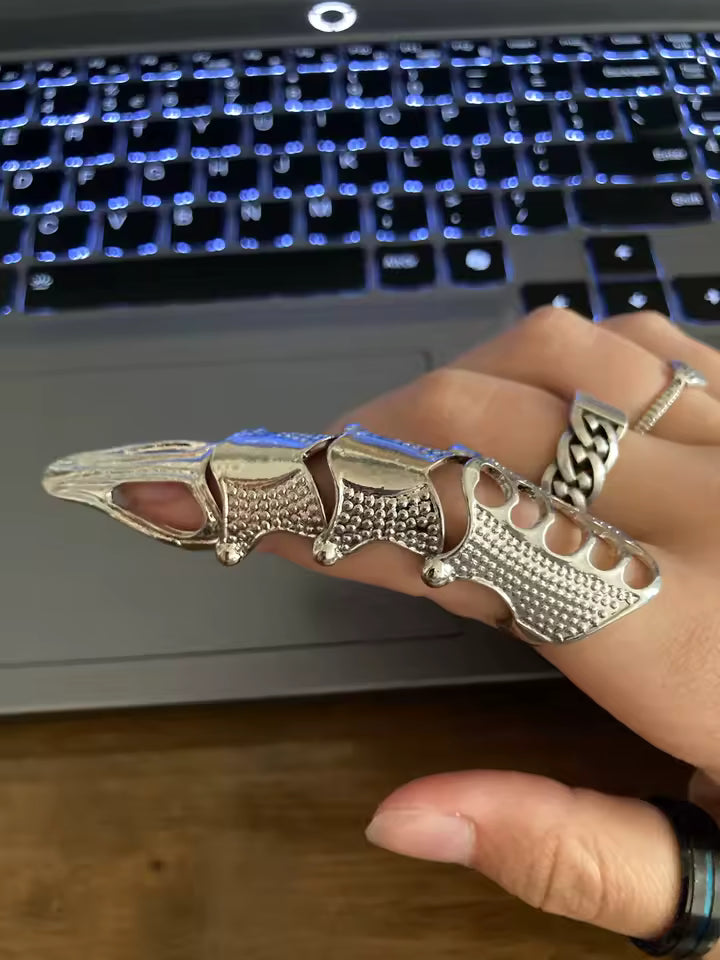 Gauntlet Gothic Ring Armor
