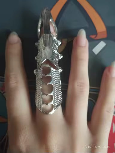 Gauntlet Gothic Ring Armor