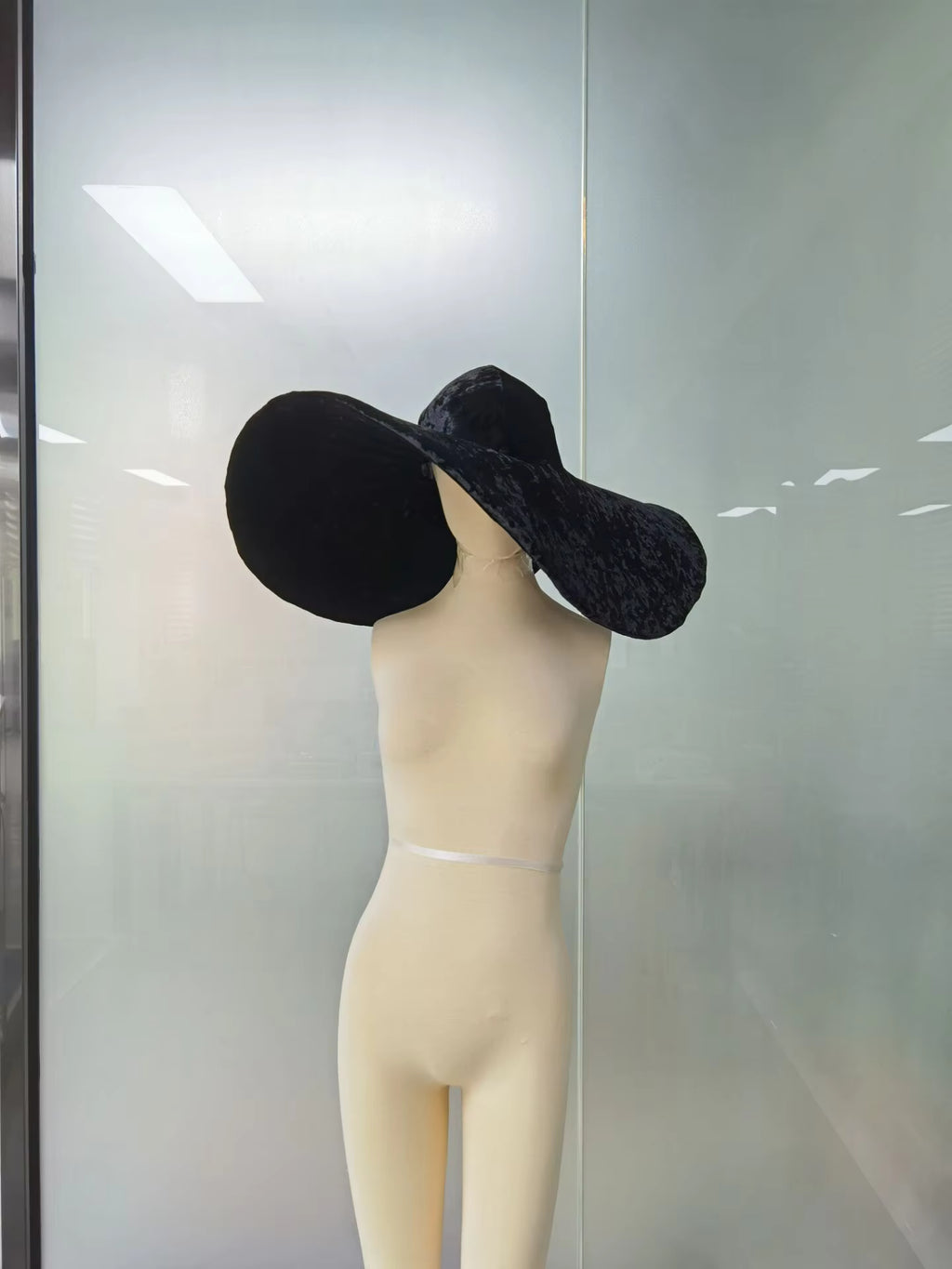Large Brim Black Hat