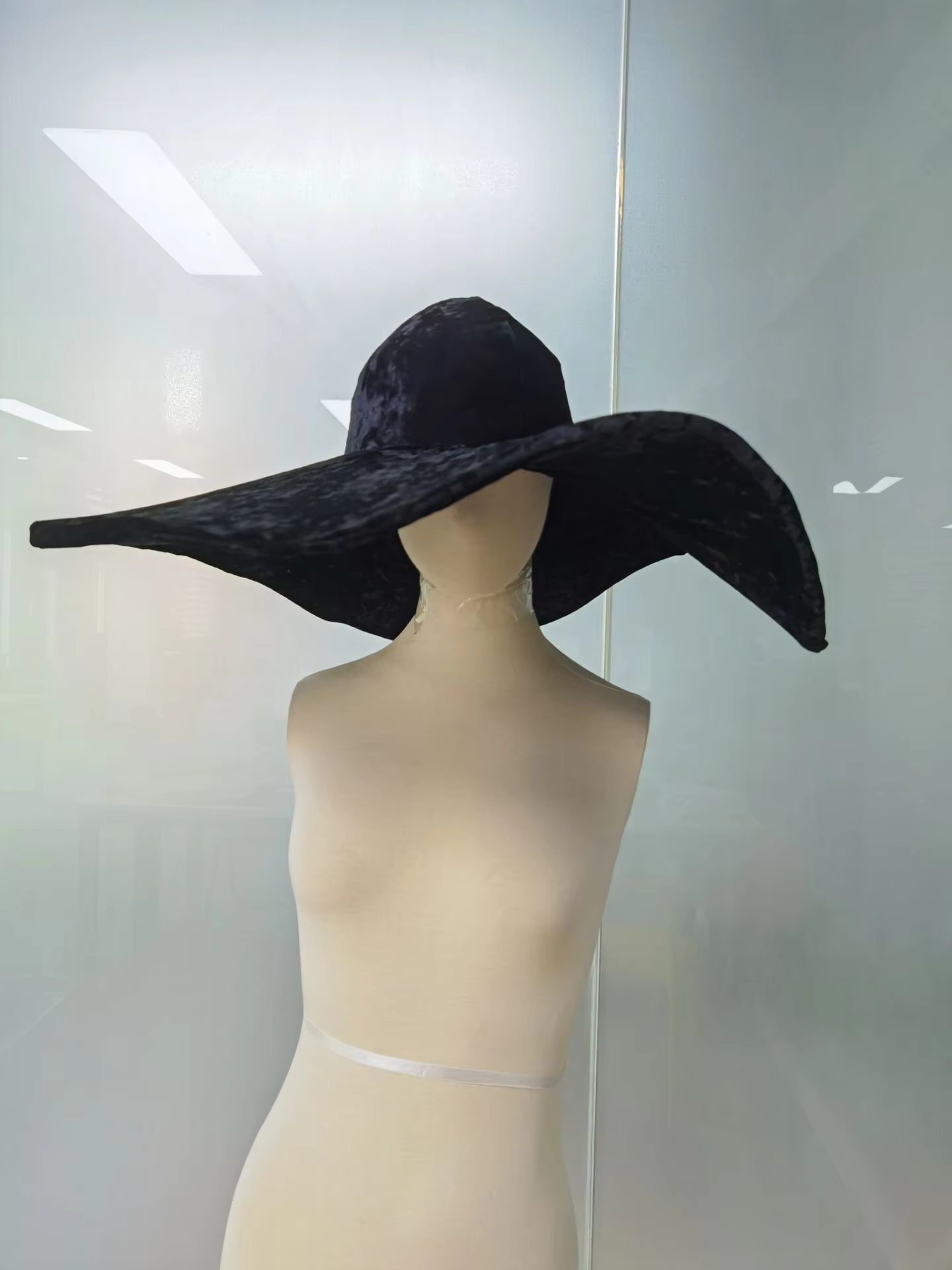 Large Brim Black Hat