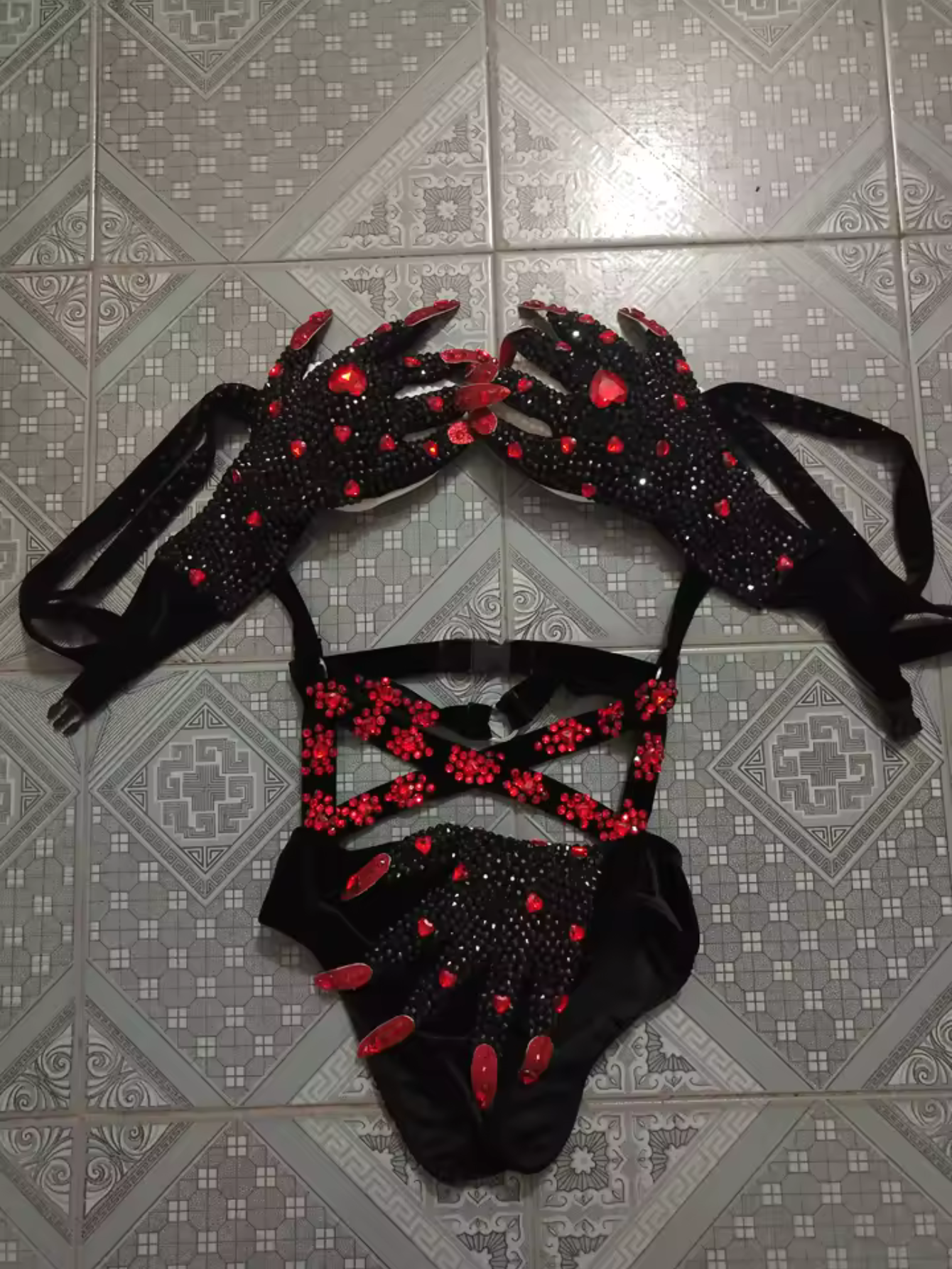 Black Red Bikini Drag Queen Beyonce Dance