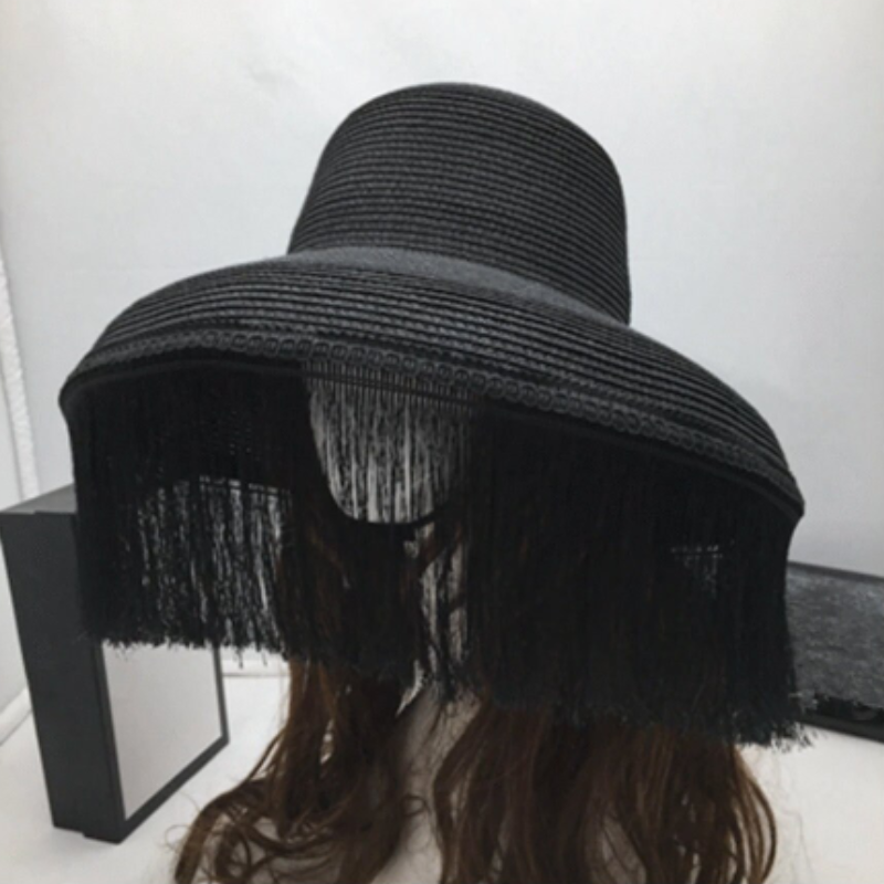 Large Brim Fringe Black Hat