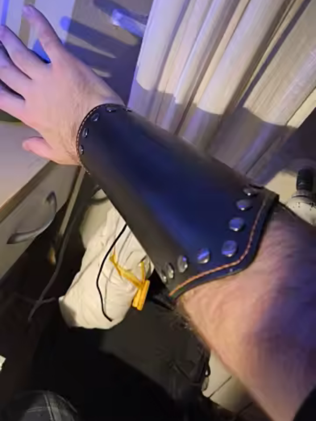 Gauntlet Leather Bracer