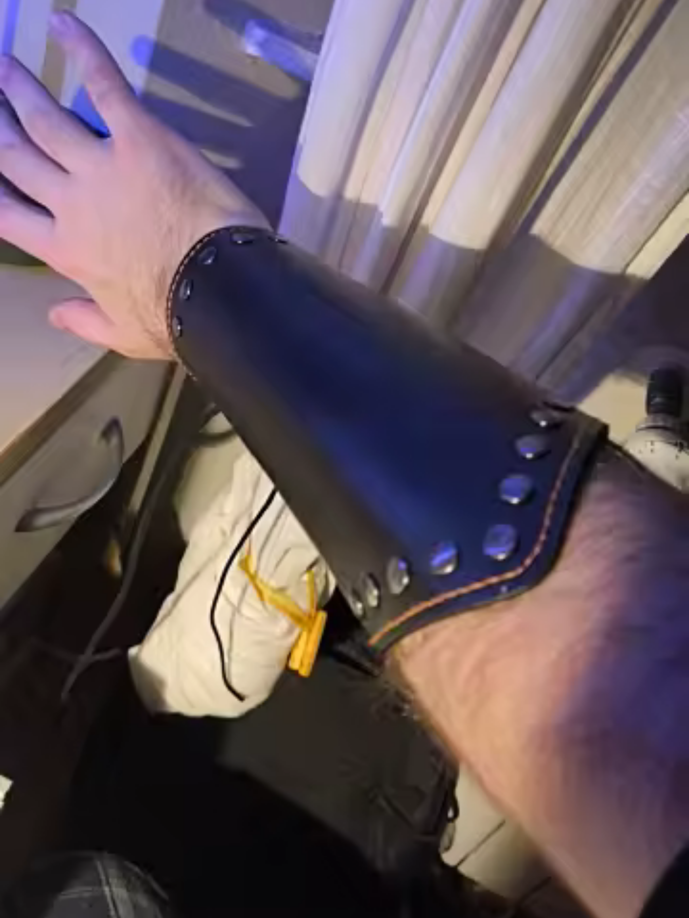 Gauntlet Leather Bracer