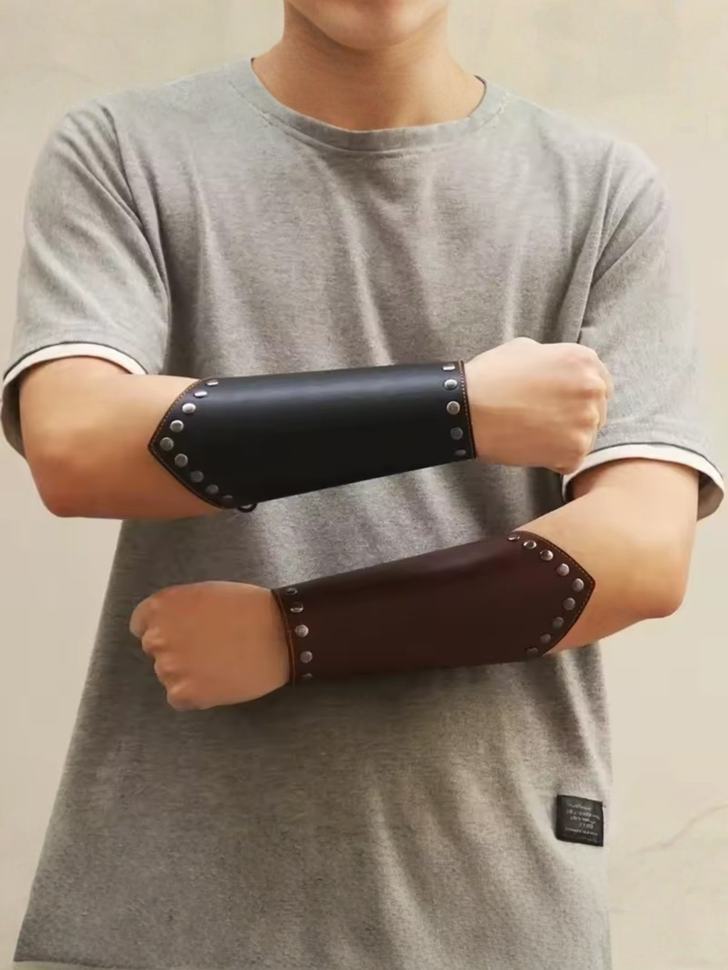 Gauntlet Leather Bracer