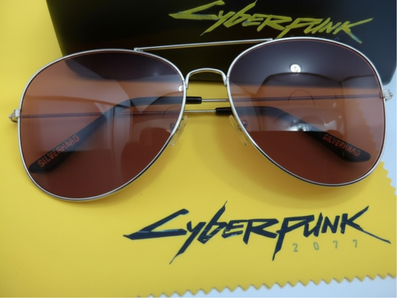 Johnny Silverhand Sunglasses with Case: Cyberpunk 2077