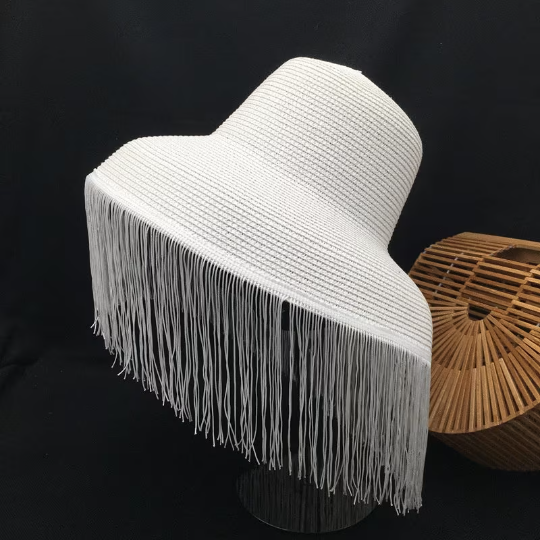 Large Brim Fringe Black Hat