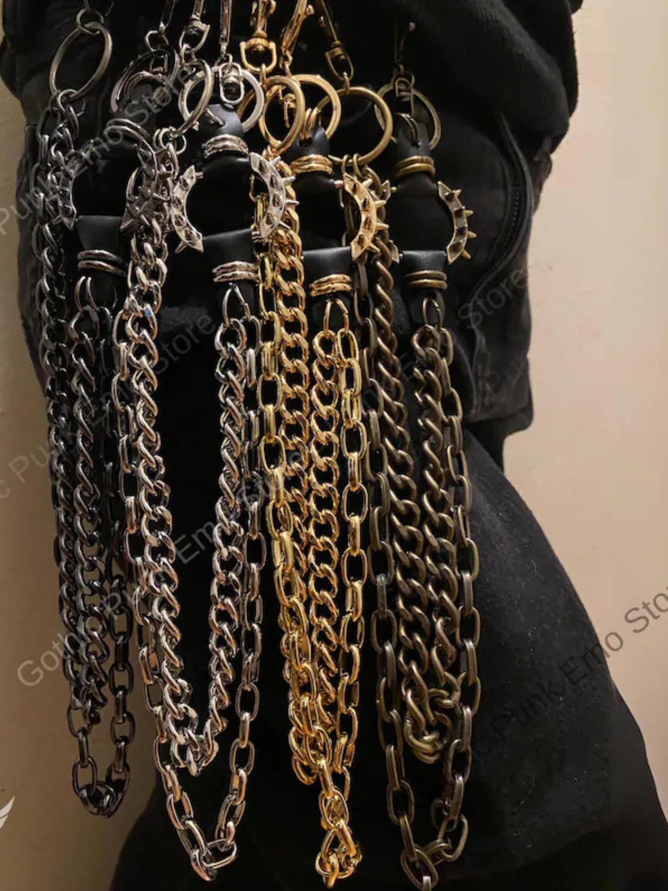 Spiked O Ring Pants Chain