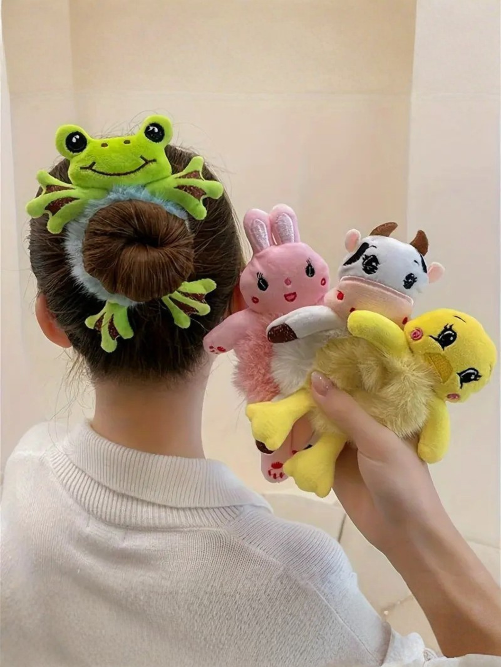 Viral Animal Hair Tie