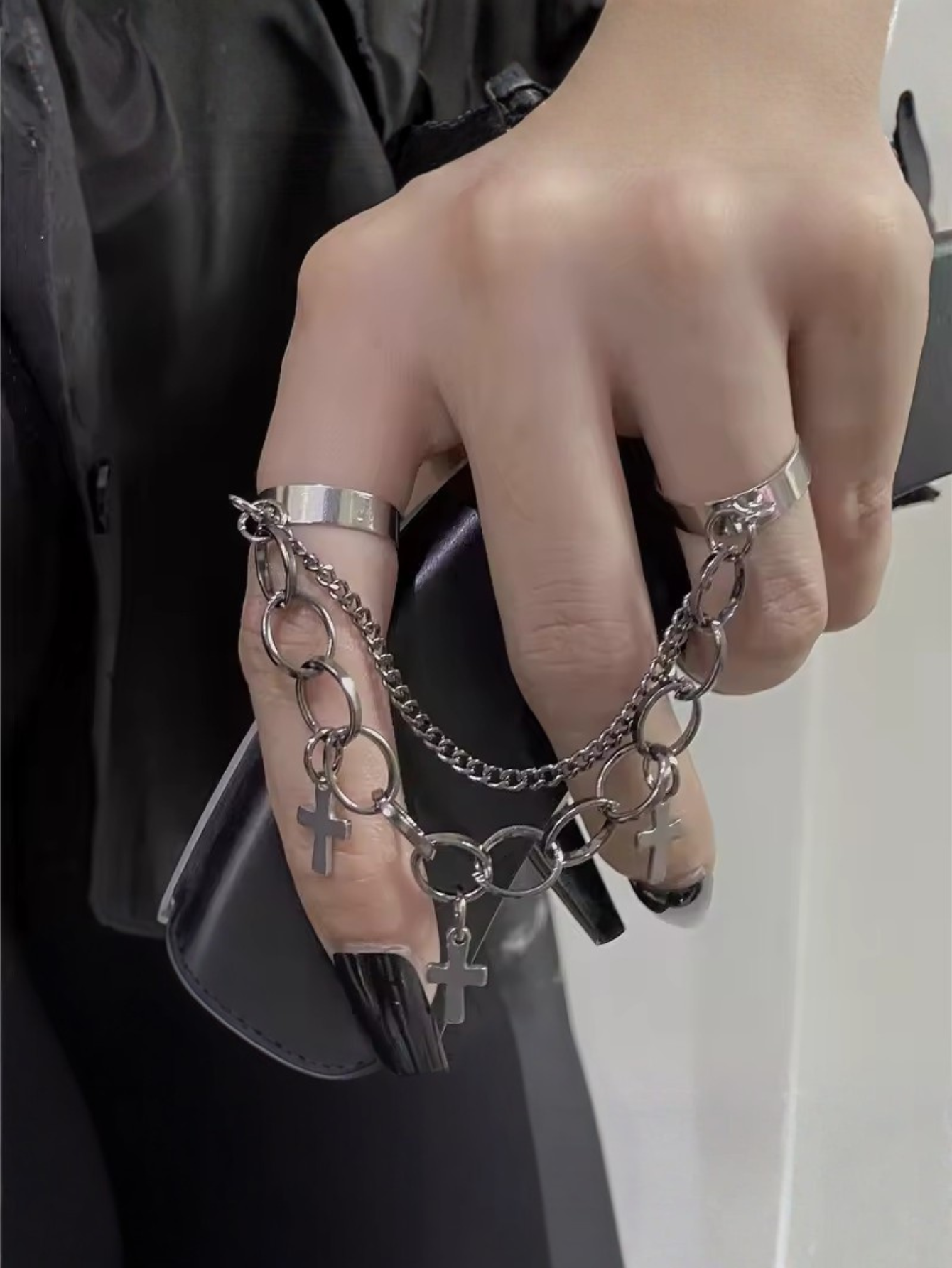 Cross Chain Ring